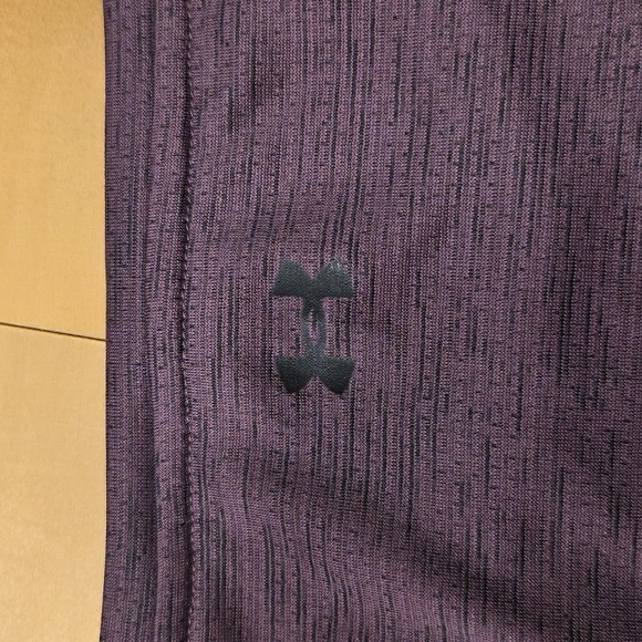 Under Armour Heatgear Heathered Purple Long Sleeve Shirt. Size XS - Picture 3 of 3